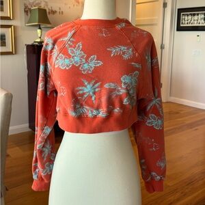 Free People Poppy Pullover. Relaxed cropped pullover. Rust combo w blue florals.